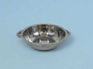 STAINLESS STEEL COLANDER