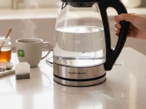 Hamilton Beach Glass 1.7L Kettle